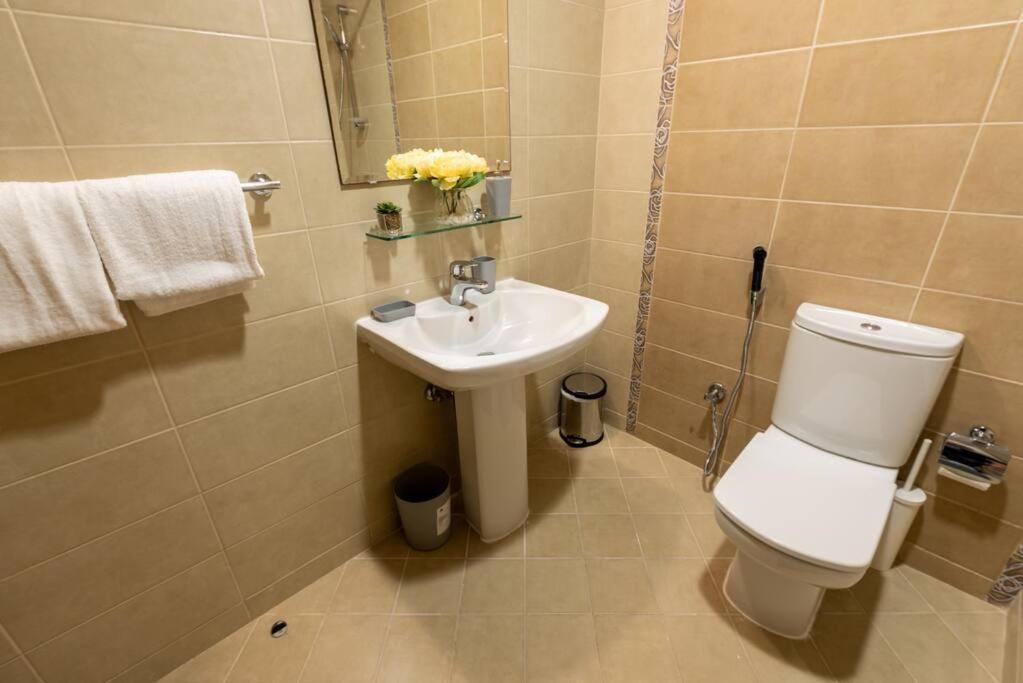 Supurb 2 Bed Sea Front * Abu Dhabi