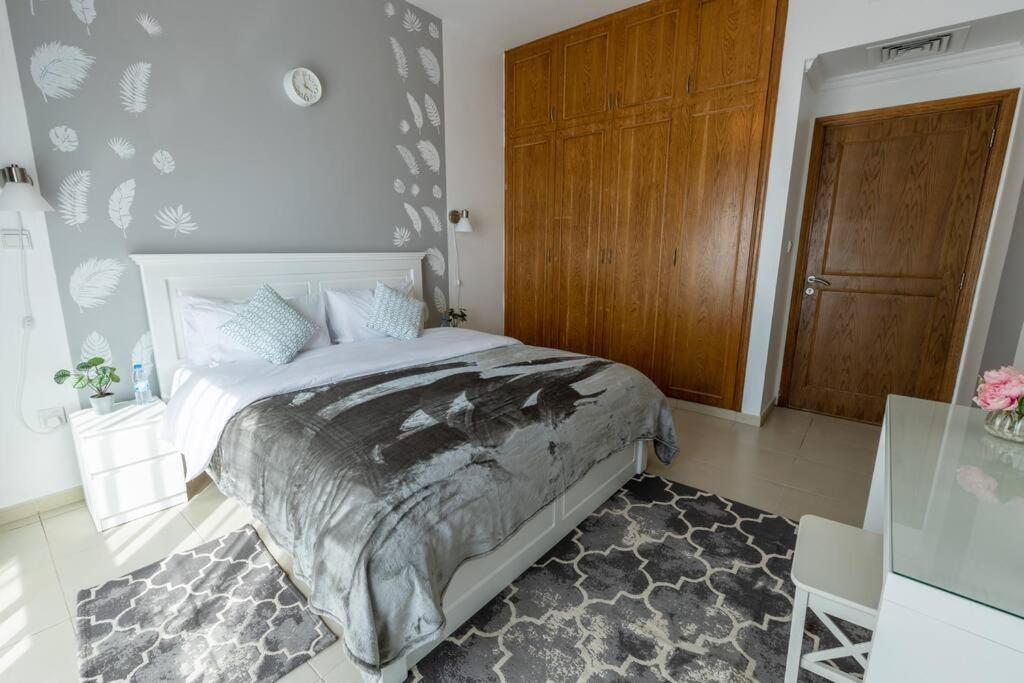Supurb 2 Bed Sea Front *